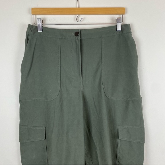 Lululemon Light Utilitech High Rise Cargo Pants Army Green - Picture 3 of 7